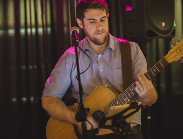 Daniel Acoustic Soloist Adelaide - Wedding Singer Musician - Entertainer